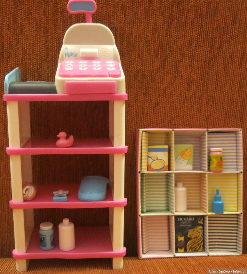 Нэнси Фамоса с сестренкой идет за покупками (фото 7)