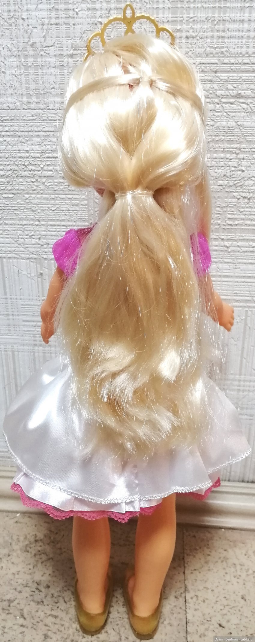 Нэнси Фамоса, Золушка + 2 маскарадных костюма