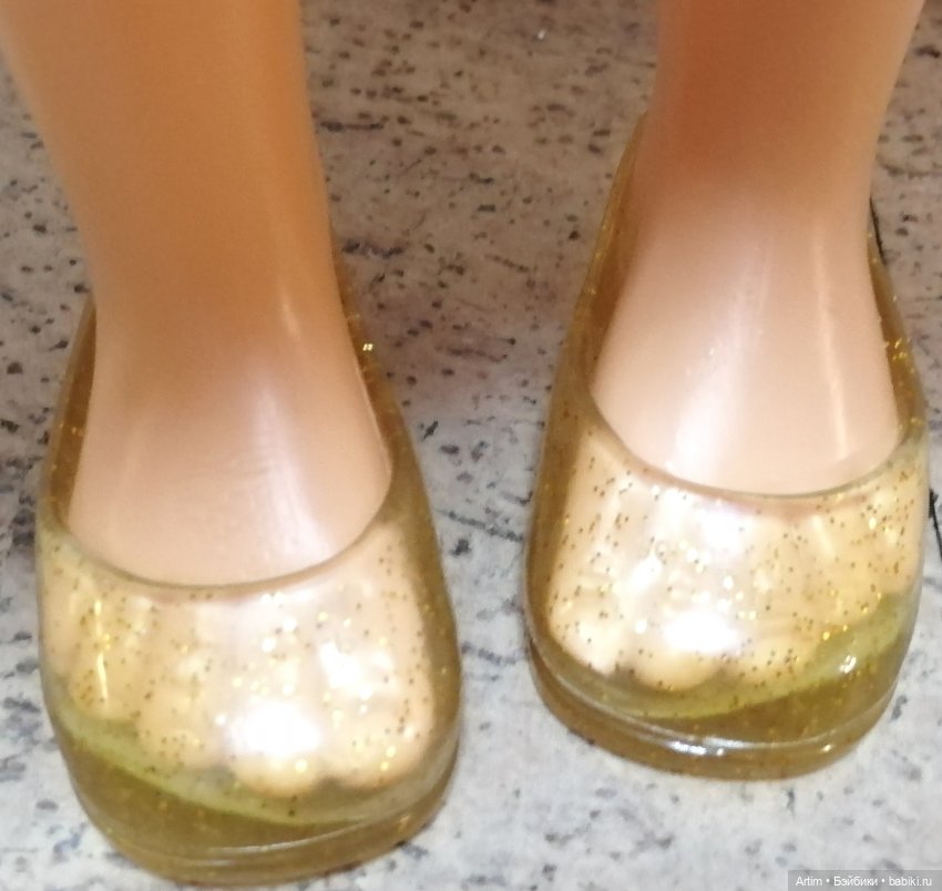 Нэнси Фамоса, Золушка + 2 маскарадных костюма