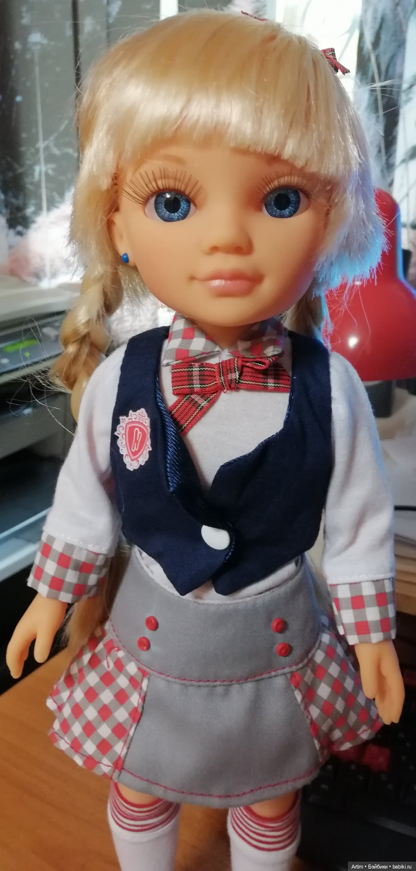 Нэнси Фамоса, в колледже — Куклы Nancy Famosa (Ненси Фамоза): коллекционные перевыпуски (фото 2)