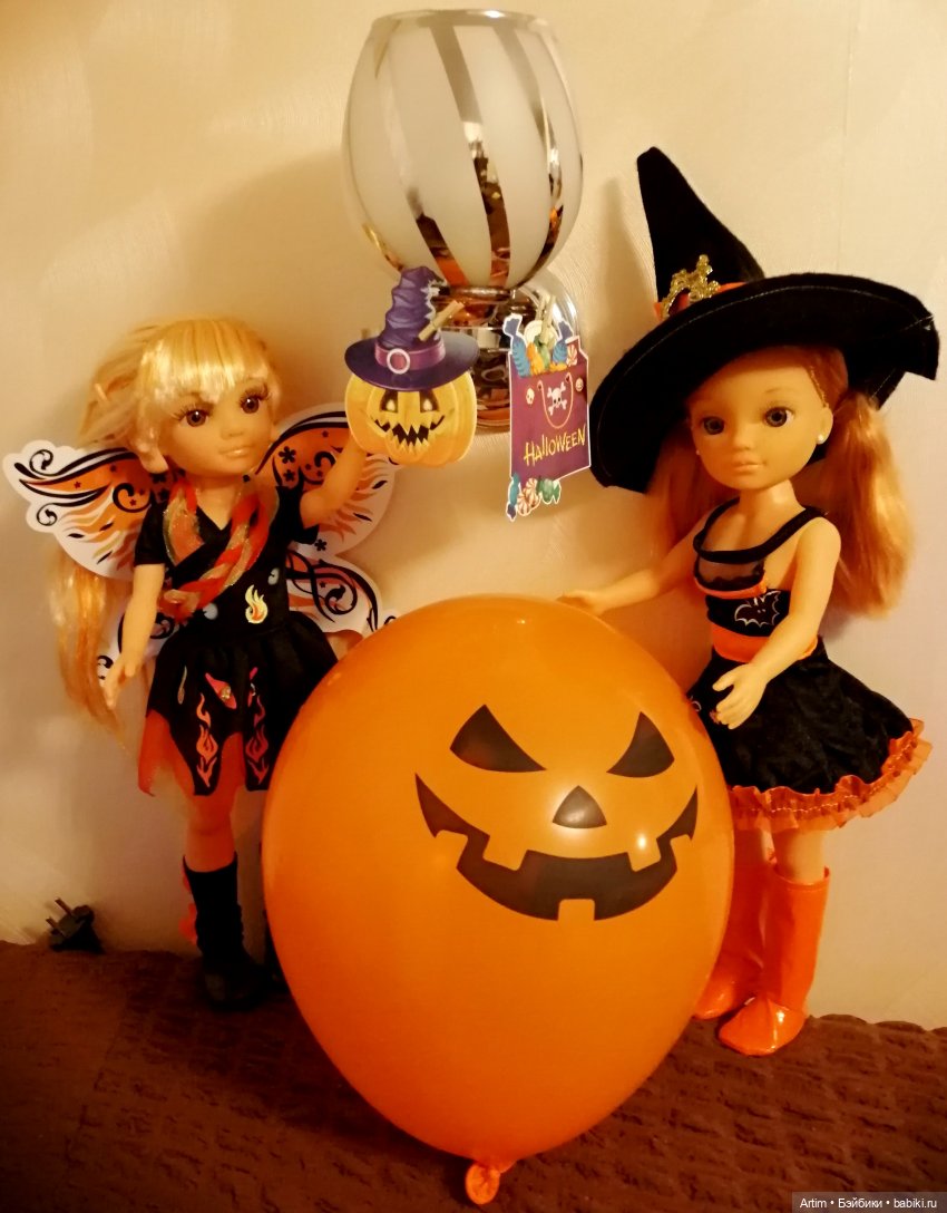 Нэнси Фамоса, Хэллоуин, День всех святых (фото 5)