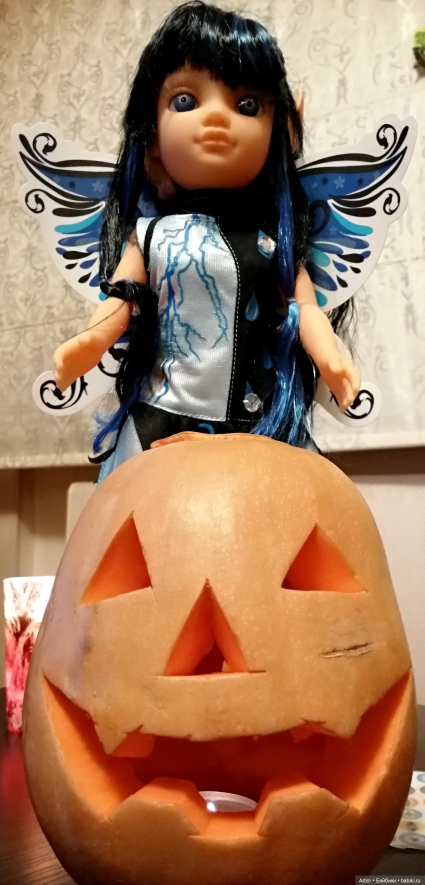 Нэнси Фамоса, Хэллоуин, День всех святых (фото 2)