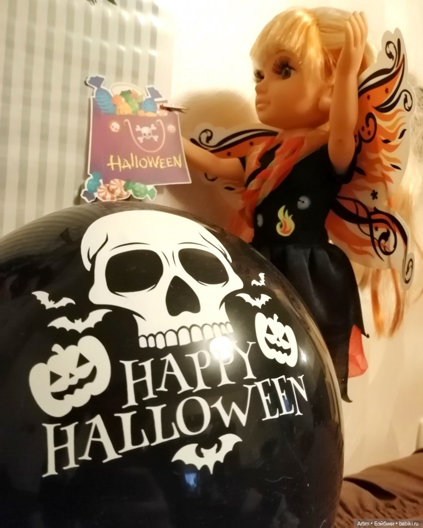 Нэнси Фамоса, Хэллоуин, День всех святых