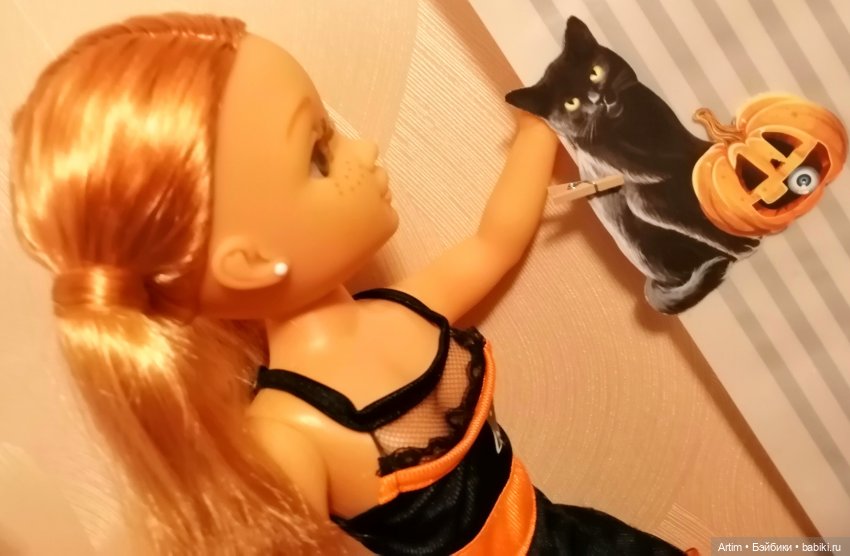 Нэнси Фамоса, Хэллоуин, День всех святых