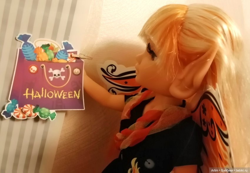 Нэнси Фамоса, Хэллоуин, День всех святых