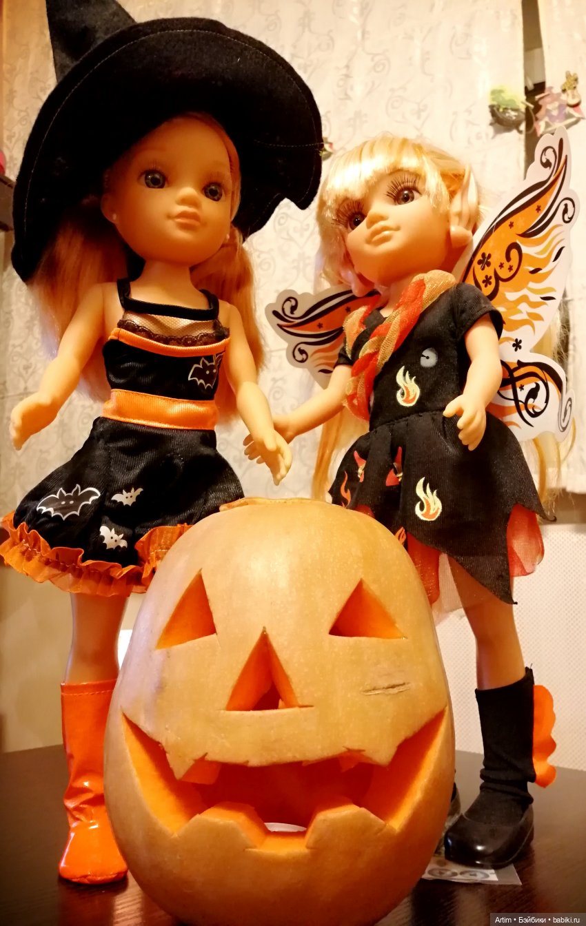 Нэнси Фамоса, Хэллоуин, День всех святых (фото 4)