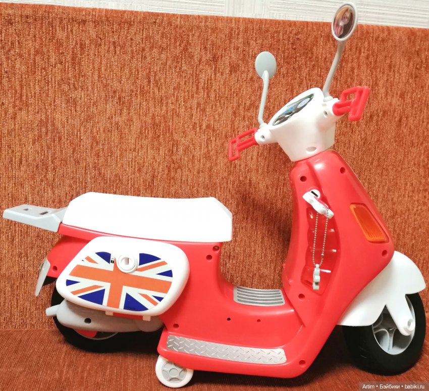 Нэнси Фамоса, Игровой набор путешествие куклы Нэнси на мотоцикле в Лондон