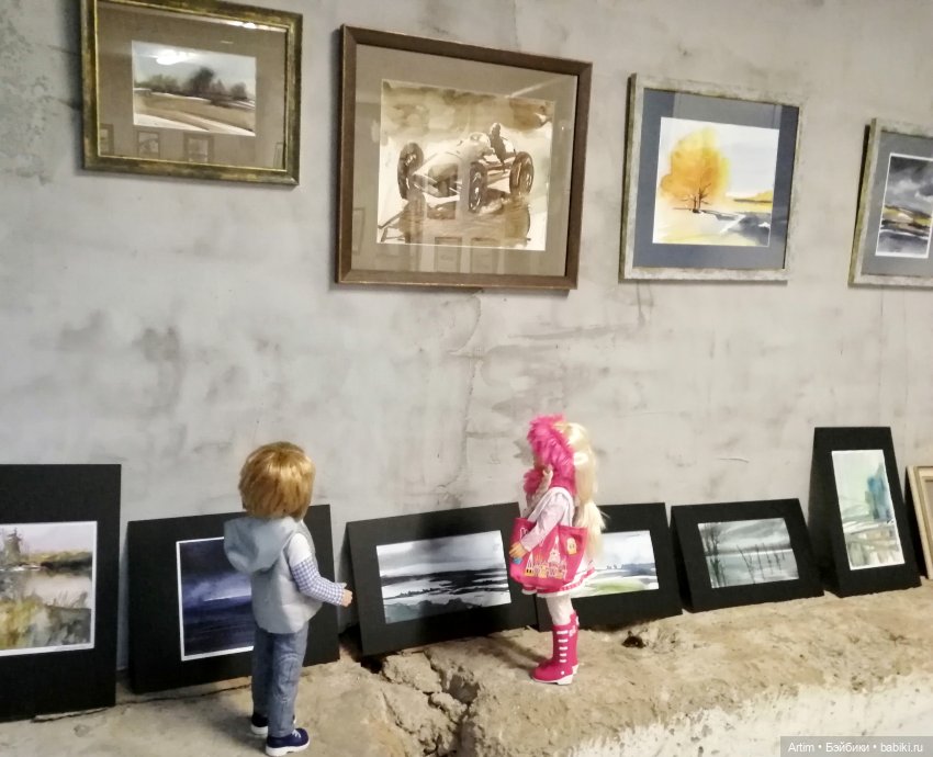 Нэнси и Лукас, Фамоса, Художественная выставка (фото 4)