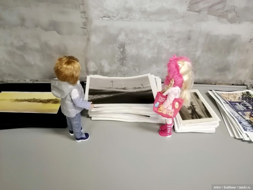 Нэнси и Лукас, Фамоса, Художественная выставка