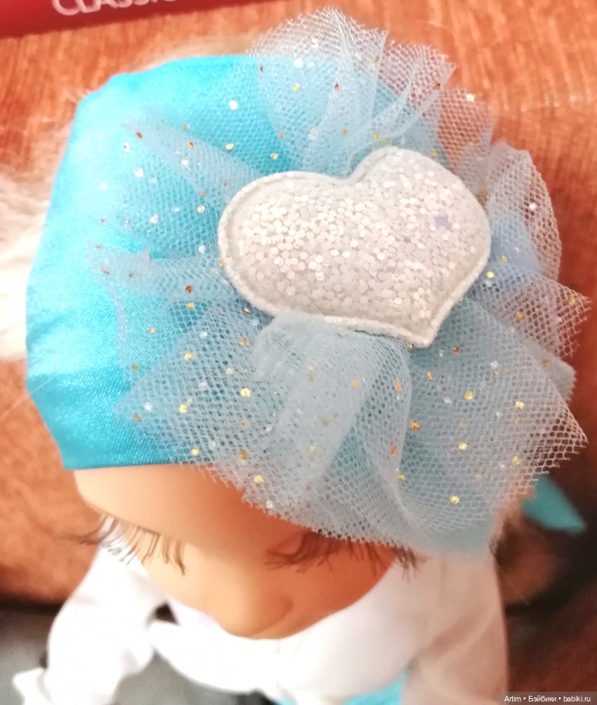 Нэнси Фамоса, вечеринка в стиле 90-х (фото 4)