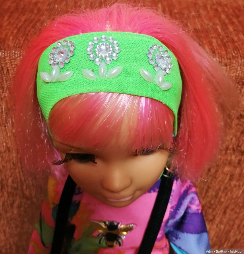 Нэнси Фамоса, вечеринка в стиле 90-х