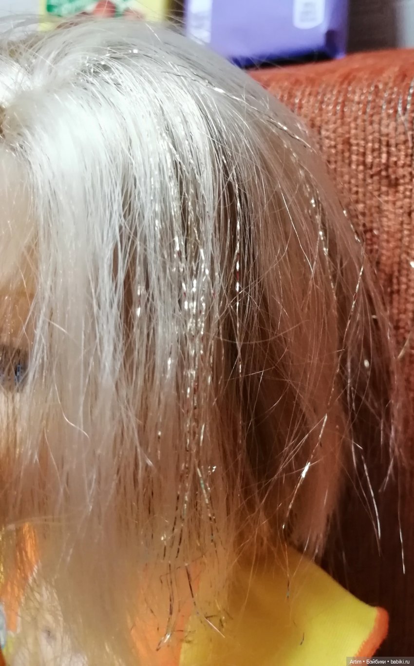 Нэнси Фамоса, вечеринка в стиле 90-х (фото 8)