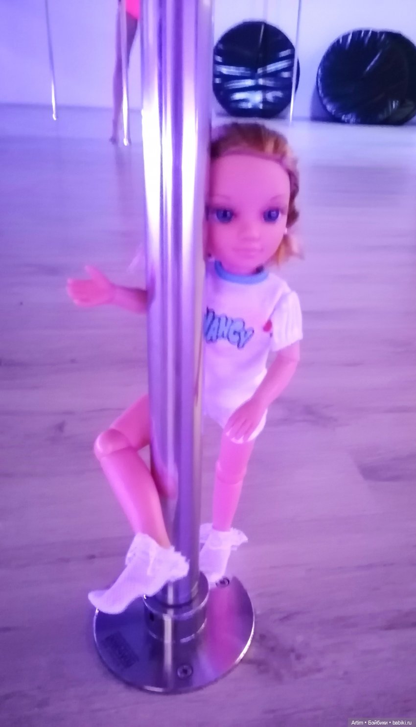 Нэнси Фамоса, необычный День рождения (фото 9)