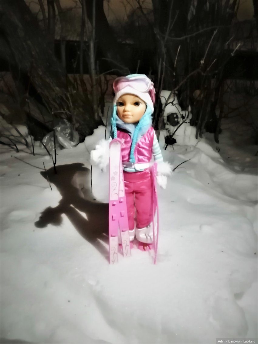 Нэнси Фамоса, Лыжница, Зимняя красавица (фото 4)