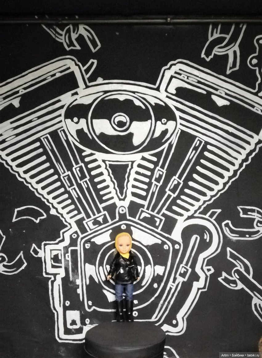 Нэнси Фамоса, мотовыходные, поездка в Невьянск