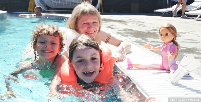 Нэнси Фамоса, водная девочка