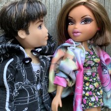 Пара Братц. Лето. Прогулка