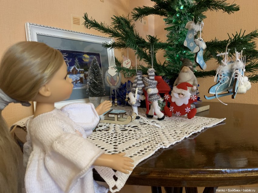 Зима. Пора наряжать ёлку 😊