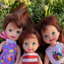 Тройняшки Келли.