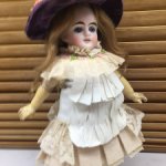Платье для антикварной куклы или реплики