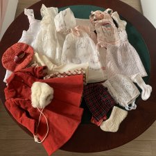 Старенькая одежда для кукол