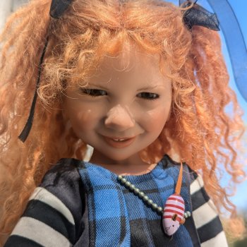 Какое небо голубое и девочки  в голубом:)))