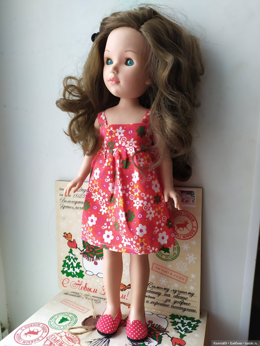 Кукла красивая, а качество так себе