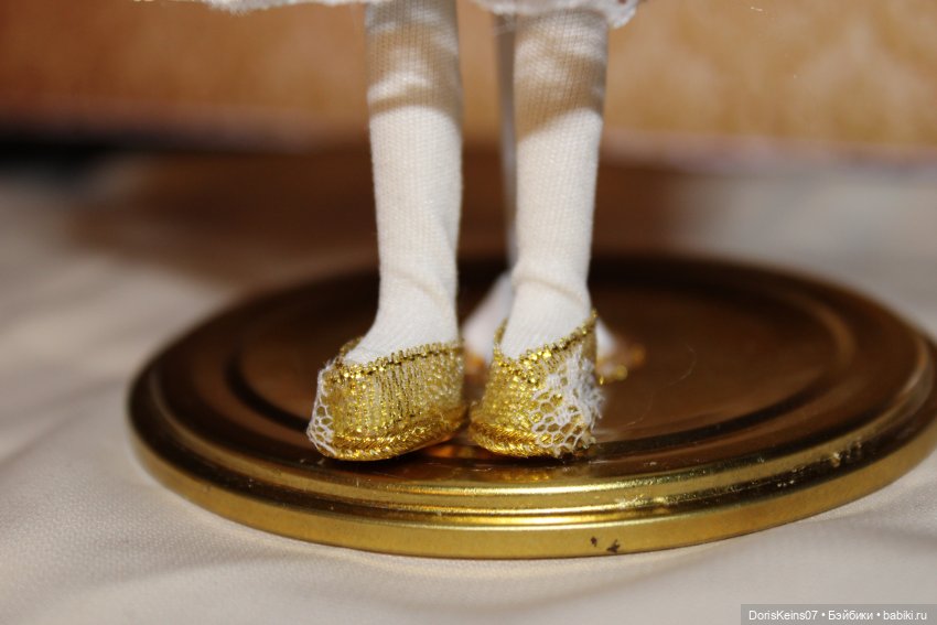 Королевский five-o’clock. Ну а при чём тут старые китайские куклы из 90-х