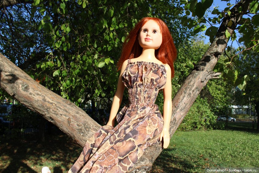 ... из пода-а-аренного ветром крепдешина