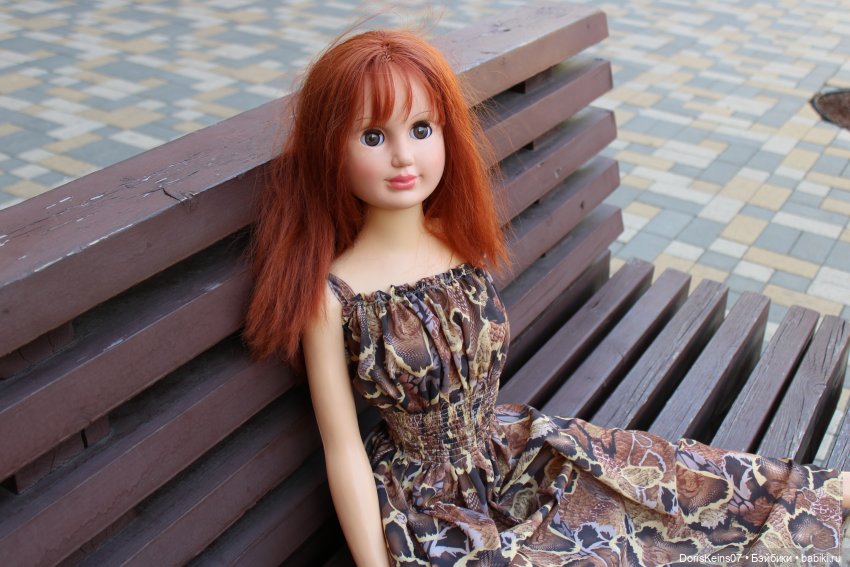 ... из пода-а-аренного ветром крепдешина