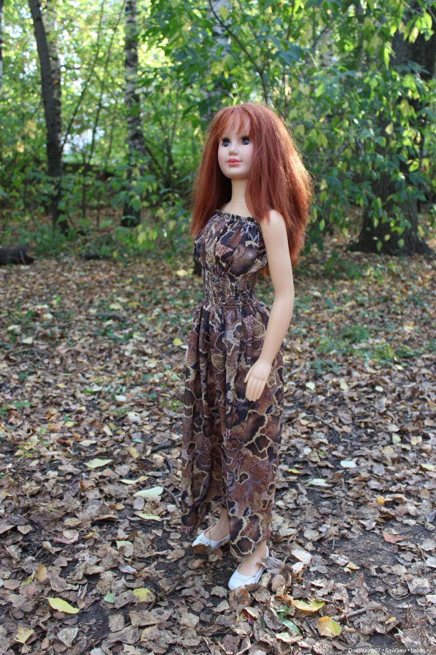 ... из пода-а-аренного ветром крепдешина