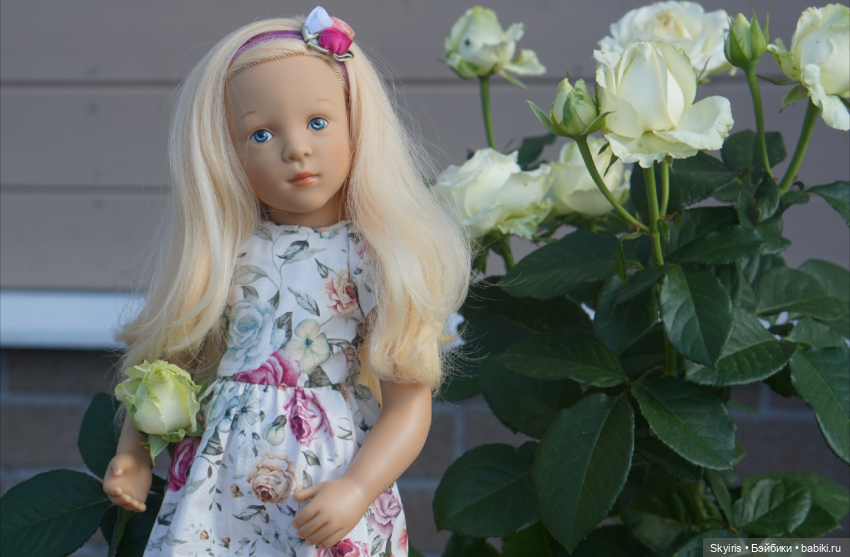 Финуш Роза Sylvia Natterer Petitcollin в розах