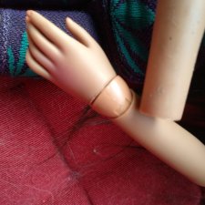 Кто может починить кисть шарнирной куклы?