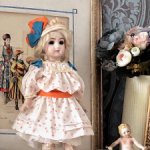 Платье и шляпка для антикварной куклы