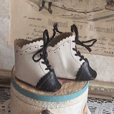 Сапожки для антикварной куклы