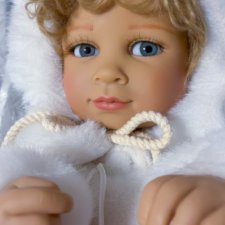 Ava, Tara Heath (Ава, Тара Хит)