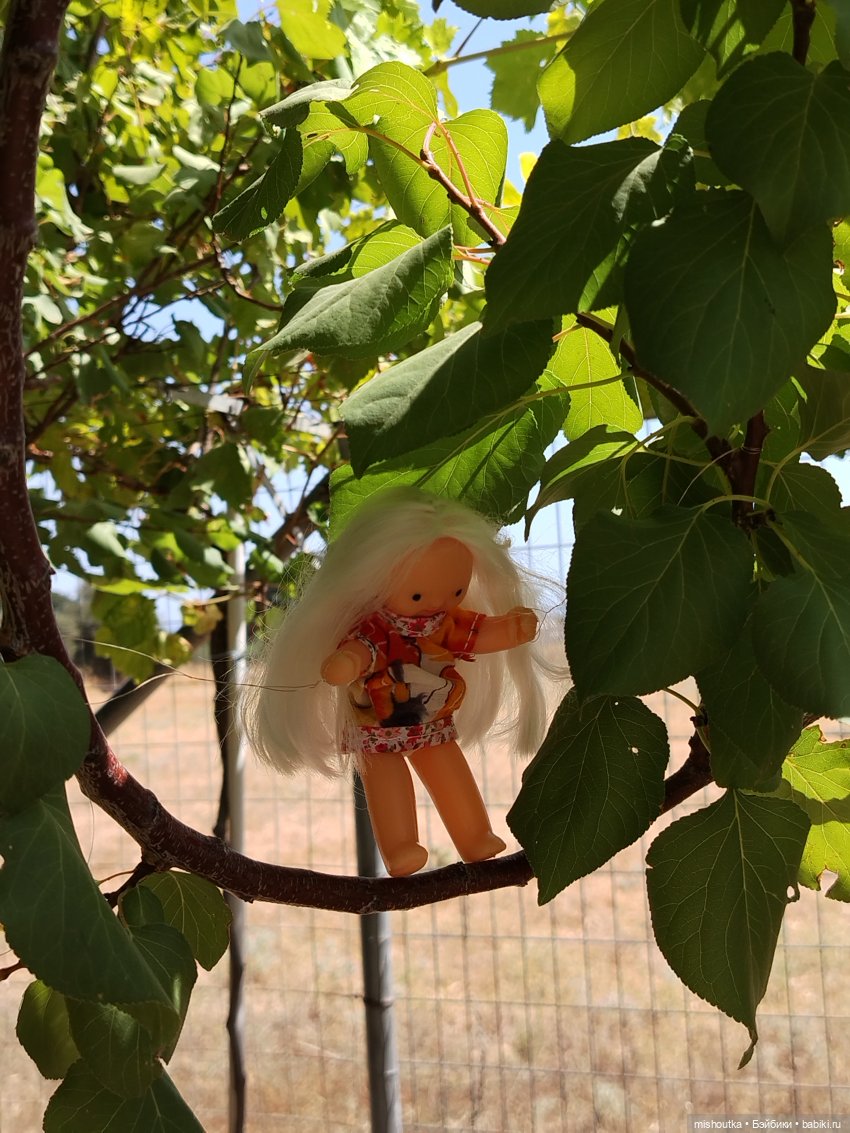 Девочка на качелях — Игрушки СССР и советского детства: резиновые (фото 10)
