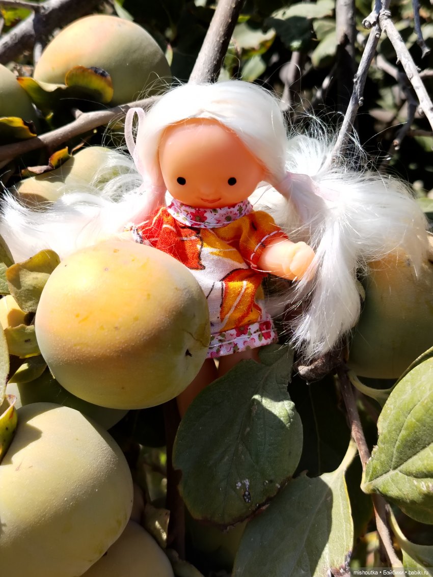 Девочка на качелях — Игрушки СССР и советского детства: резиновые