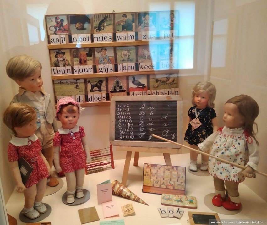 И вот уже зовут по отчеству, а в детство заглянуть так хочется