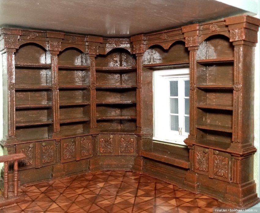 Угловой книжный шкаф — Мебель для кукол и домиков: фото