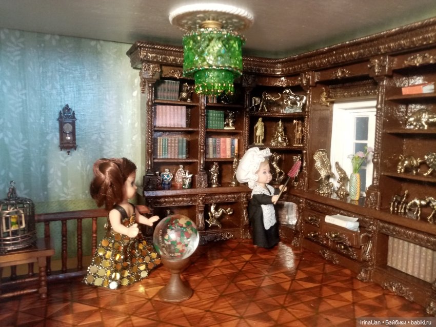 Фотосессия книжного шкафа и новой люстры