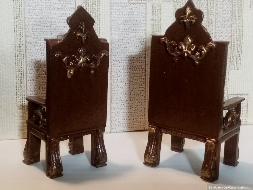 Письменный стол и кабинетное кресло