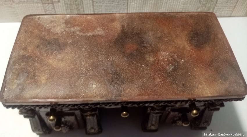 Письменный стол и кабинетное кресло (фото 5)