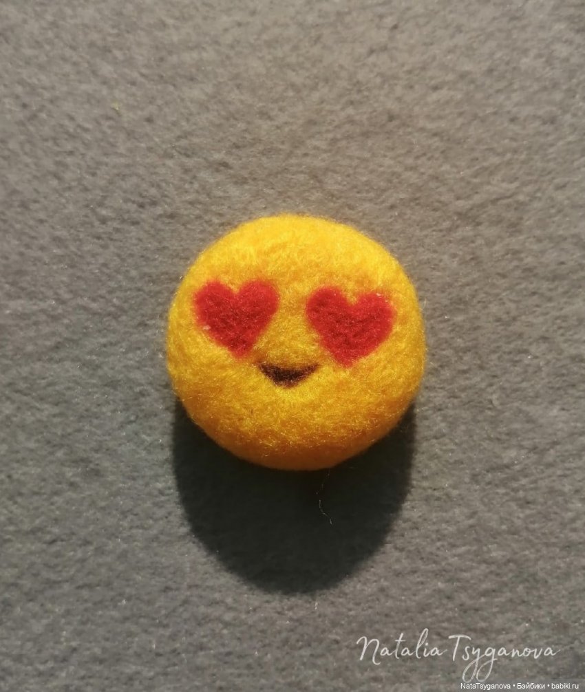 Брелок "Сердечки в глазках". Автор: Natalia Tsyganova.