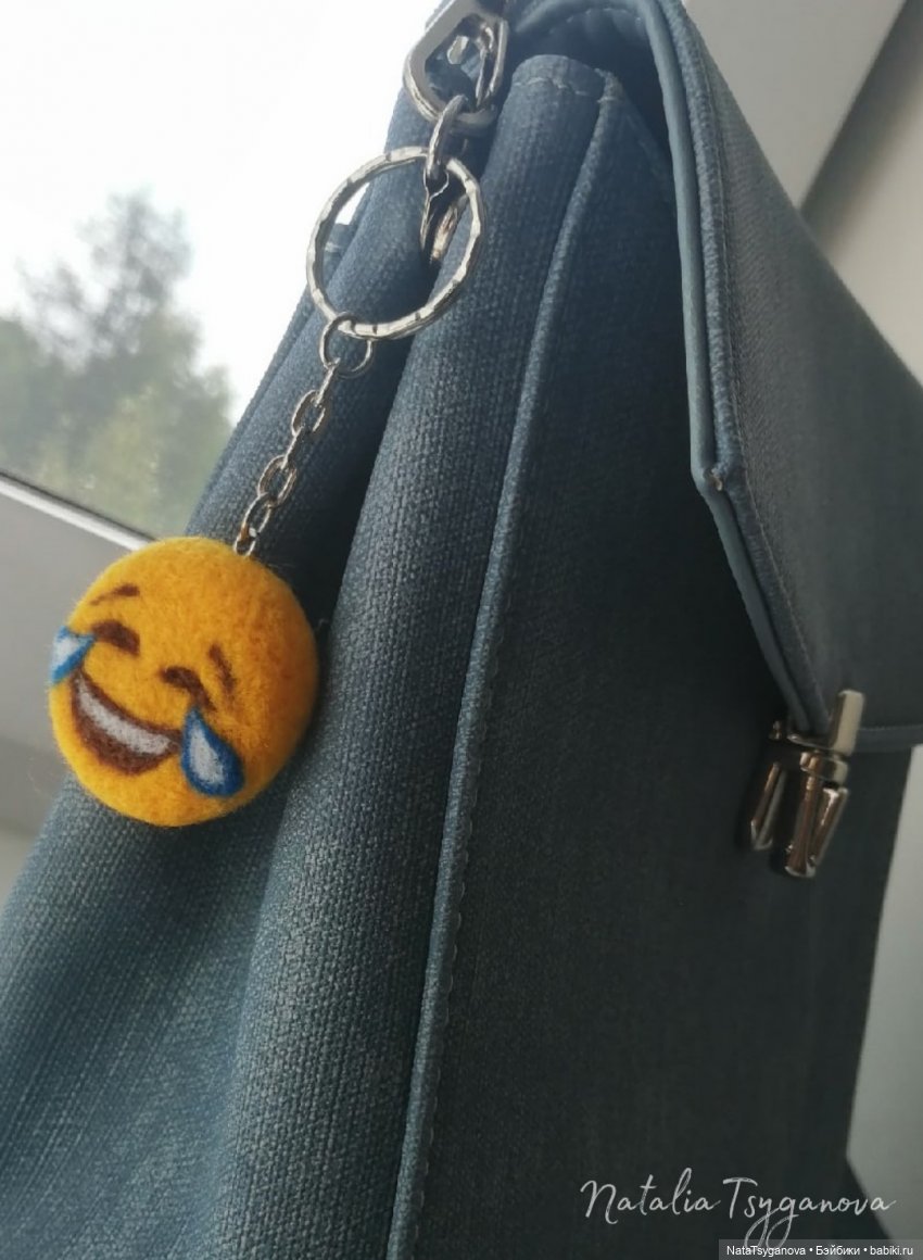 Брелки-смайлики. Автор: Natalia Tsyganova.