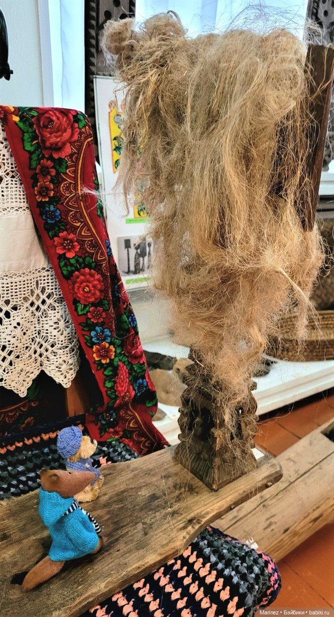 Усадьба, крокет, электричество, барабан, светец все это бабайки увидели в одном месте