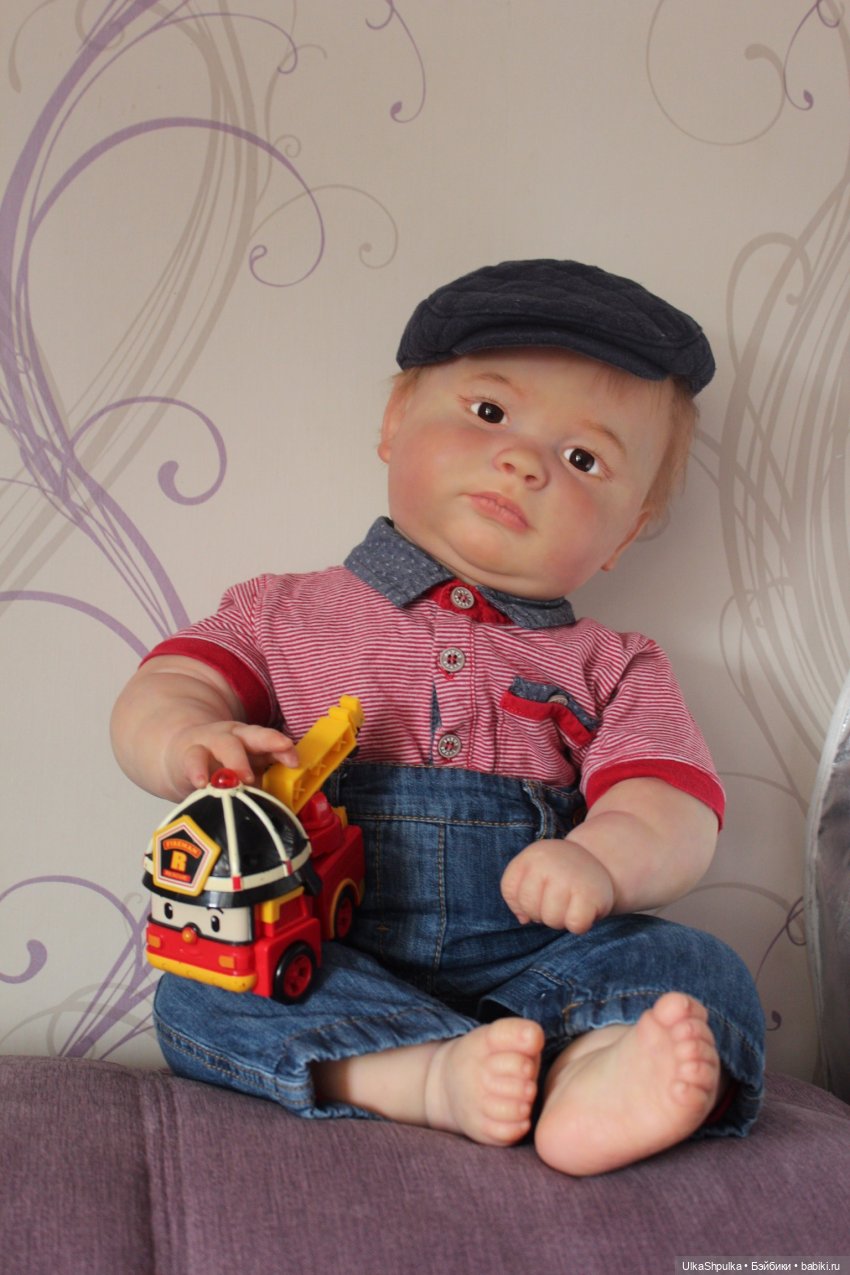 Пара фото есть. Выложу когда нормальную фотосессию малышу сделаю