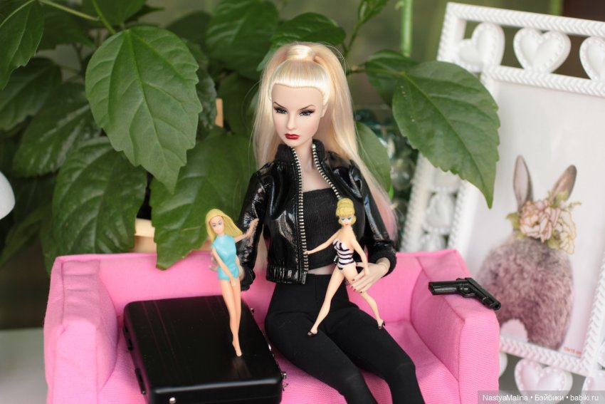 Немного о персонажах) (девочки)