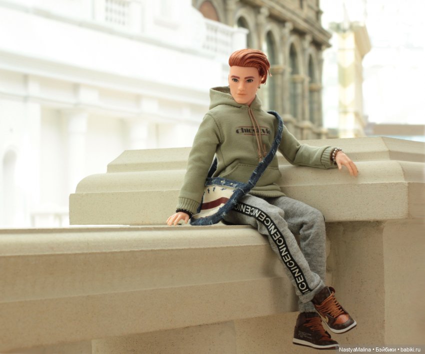 Немного о персонажах) (парни)