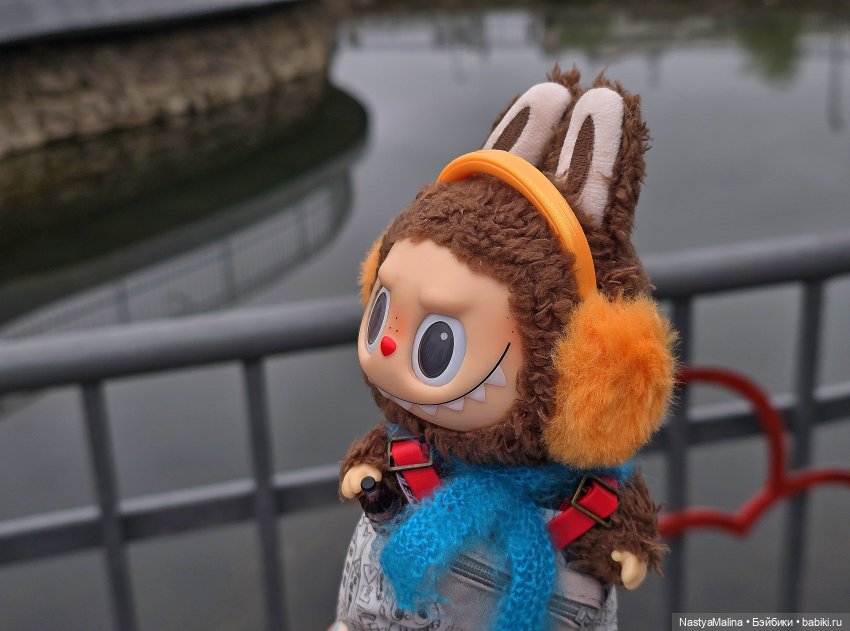Прогулка Туристы и ВИПа) — Игрушки Labubu (Лабубу) и The Monsters: Pop Mart